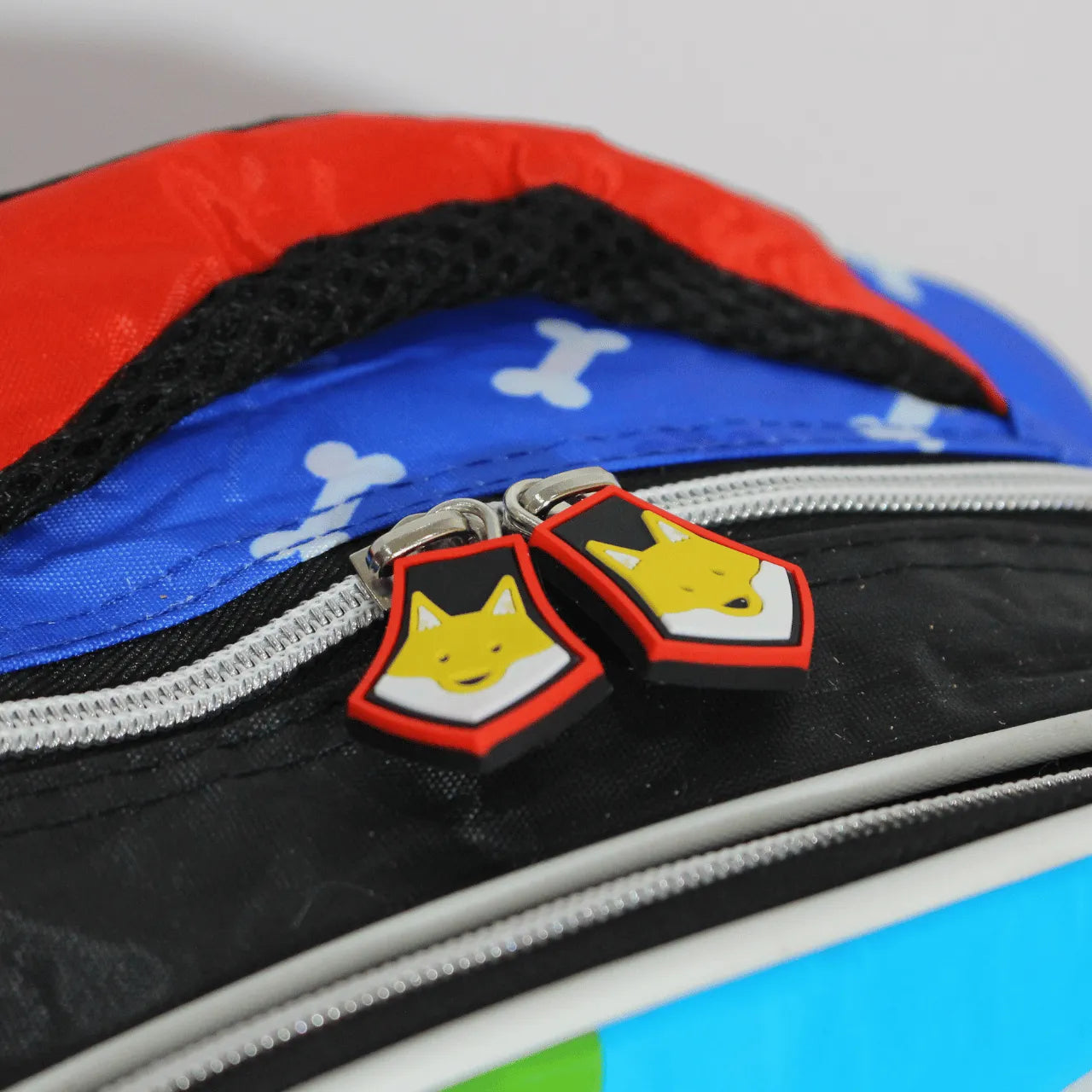 Mochila Infantil Escolar Costas Dogs Policial Colorida com Bolsos Laterais